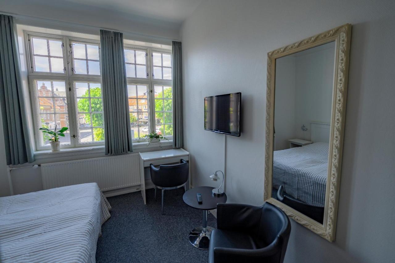 Hotel Det Gamle Posthus Rønne Exterior foto